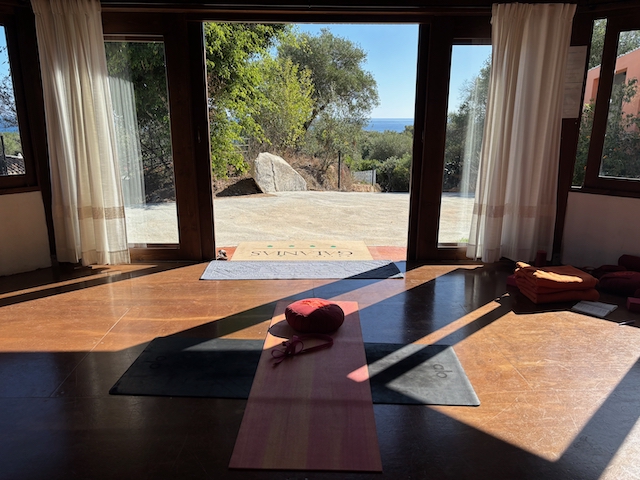 Retreat Sardinien - Ausblick Yogaraum Retreat Sardinien - Ausblick Yogaraum